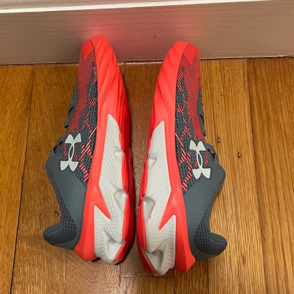 Under Armour Scramjet sneakers 3Y. Grey and hot red orange color. No tie sneaker - Picture 2 of 4